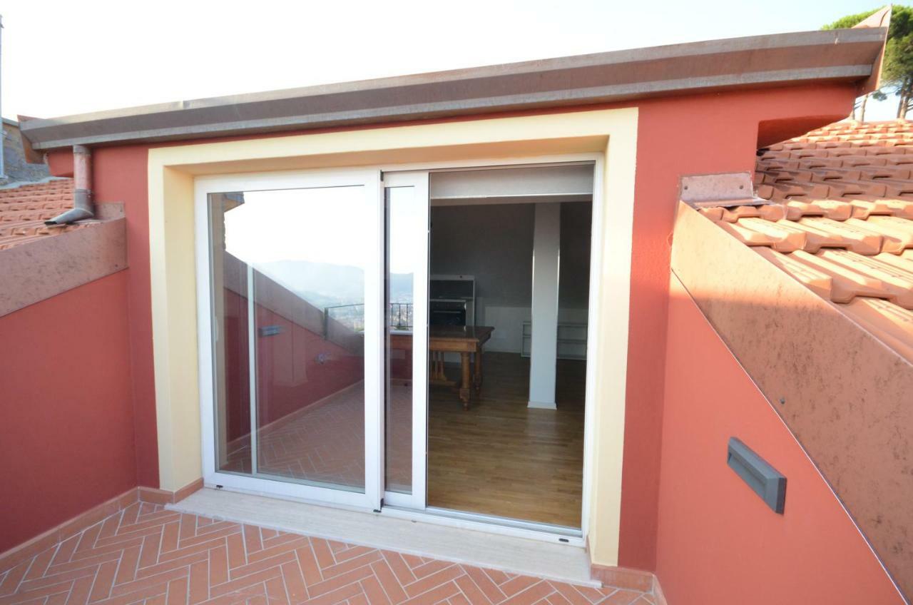 La Casa Con Vista Di Emma Apartment Vezzano Ligure Exterior photo